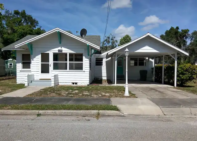 Property at 325 S 4th St, Leesburg, FL, 34748, 3 beds, 2 baths, [object Object]