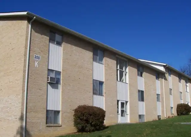 Property at 300 Heights Dr Unit K-9, Blacksburg, VA, 24060, 2 beds, 1 bath, [object Object]