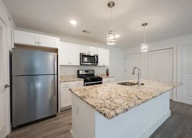 Property at Mount Laurel Manor Apartments - 123 Creek Rd, Mount Laurel, NJ, 08054, 1 bed, 1 bath, [object Object]