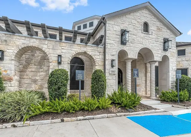 Photo of 15000 Mansions View Dr, Conroe, TX 77384