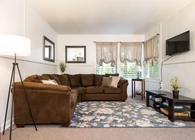 Property at 616 Leilani St, Hilo, HI, 96720, 2 beds, 1 bath, [object Object]