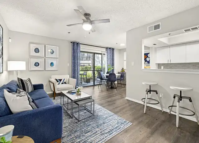 Property at 4800 Westshore - 4800 S West Shore Blvd, Tampa, FL, 33611, 2 beds, 2 baths, [object Object]