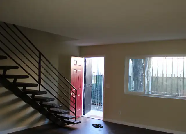 Property at 2908 Alsace Ave Unit 4, Los Angeles, CA, 90016, 2 beds, 1.5 baths, [object Object]