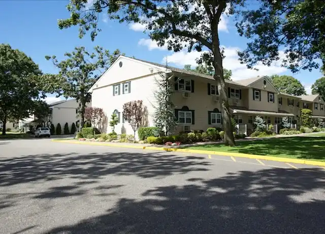 Property at Fairfield Country Club Gardens - 280 Belmore Ave, East Islip, NY, 11730, 2 beds, 1 bath, [object Object]
