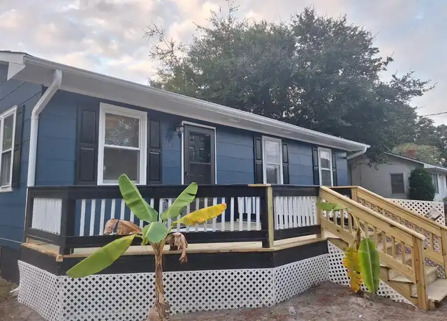 Property at 211 Wood Dale Dr, Wilmington, NC, 28403, 5 beds, 2 baths, [object Object]