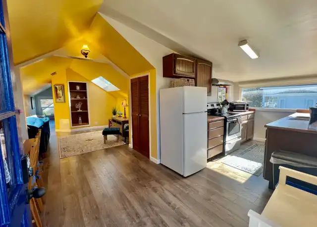 Property at 518 Congress Ave Ste B, Pacific Grove, CA, 93950, 1 bed, 1 bath, [object Object]