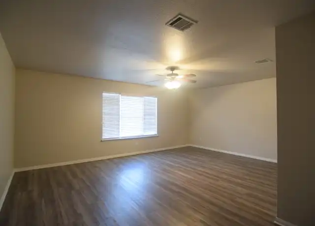 Property at 6302 Bridgewood Dr, Killeen, TX, 76549, 4 beds, 2.5 baths, [object Object]