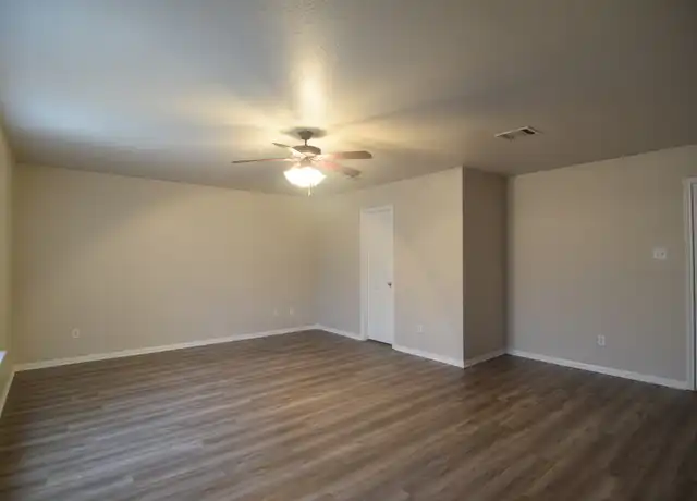 Property at 6302 Bridgewood Dr, Killeen, TX, 76549, 4 beds, 2.5 baths, [object Object]