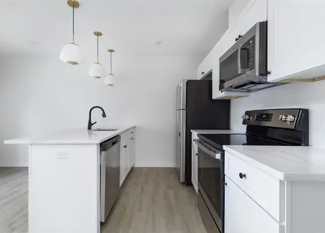 Property at 134-136 South Ave Unit 305, Poughkeepsie, NY, 12601, 1 bed, 1 bath, [object Object]
