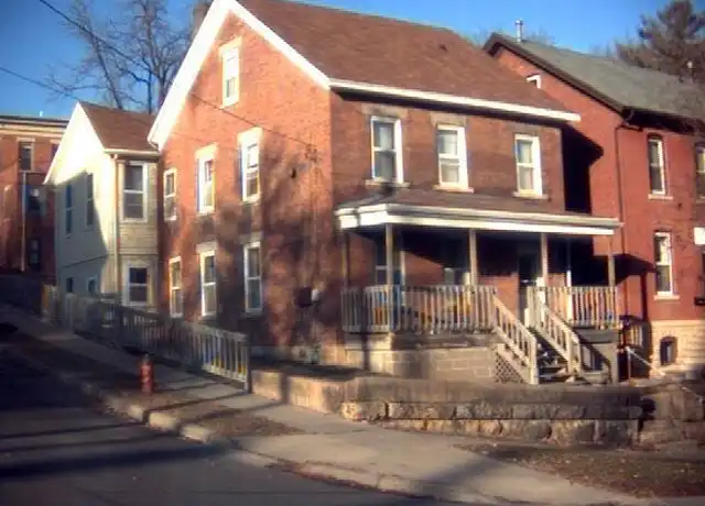 Property at 691 W 3rd St Unit 3, Dubuque, IA, 52001, 1 bed, 1 bath, [object Object]
