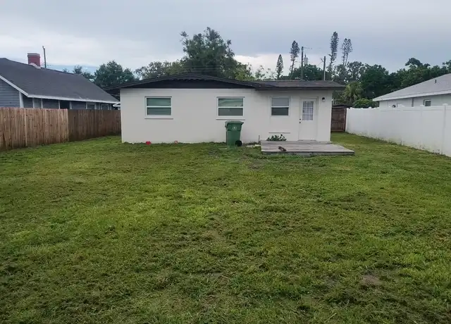 Property at 2217 20th Ave W, Bradenton, FL, 34205, 2 beds, 1 bath, [object Object]