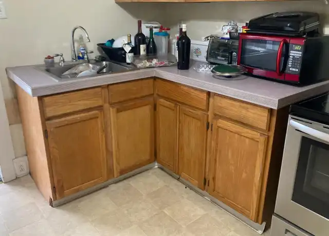 Property at 518 W Red Bank Ave #2, Woodbury, NJ, 08096, 3 beds, 1 bath, [object Object]