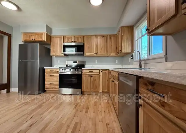 Property at 913 5th Ave N, Great Falls, MT, 59401, 5 beds, 2.5 baths, [object Object]