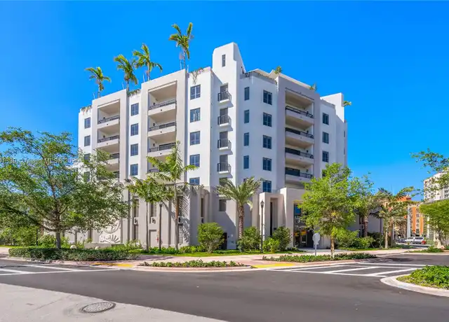 Property at 701 Valencia Ave Unit 401, Coral Gables, FL, 33134, 2 beds, 2 baths, [object Object]