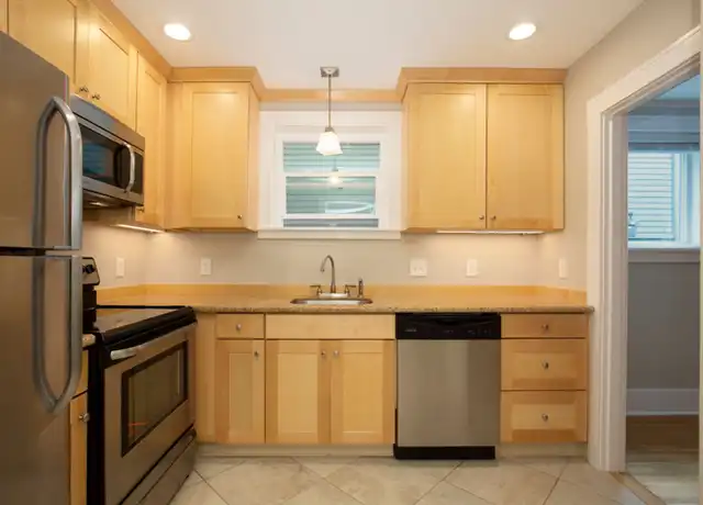 Property at 2528 Queen Anne Ave N Unit 1, Seattle, WA, 98109, 1 bed, 1 bath, [object Object]