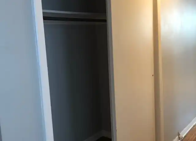 Property at 550 Whitney Ave Unit 5, New Haven, CT, 06511, 1 bed, 1 bath, [object Object]