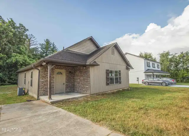 Property at 2126 Brooks Ave, Knoxville, TN, 37915, 4 beds, 2 baths, [object Object]
