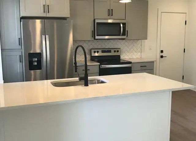 Property at 1400 Hamlet St Unit 101, Columbus, OH, 43201, 2 beds, 1 bath, [object Object]