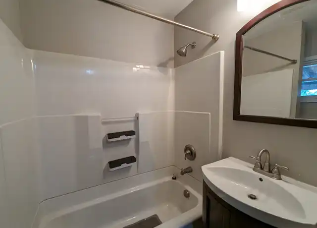 Property at 913 Elm St, Aliquippa, PA, 15001, 1 bed, 1 bath, [object Object]