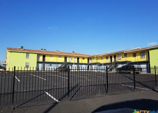 Property at 424 N Gilmer St, Killeen, TX, 76541, 1 bed, 1 bath, [object Object]