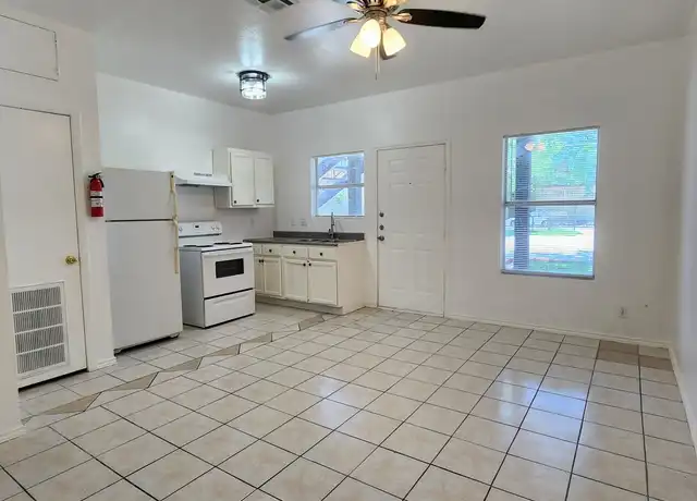 Property at 1702 W Craig Pl Unit 3, San Antonio, TX, 78201, 1 bed, 1 bath, [object Object]