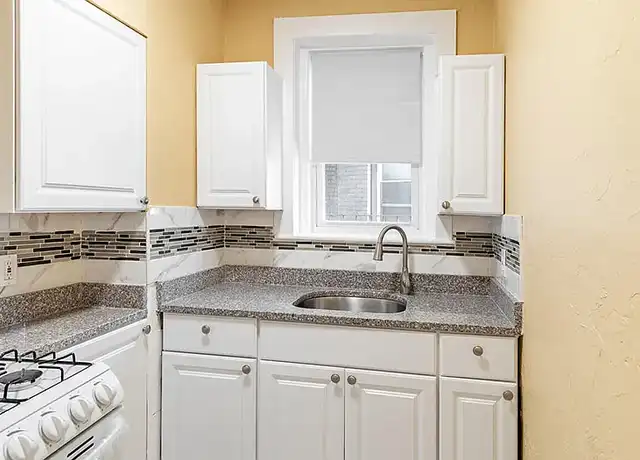 Property at Bayview Apartments - 135 Ocean St, Lynn, MA, 01902, 0-1 beds, 1 bath, [object Object]