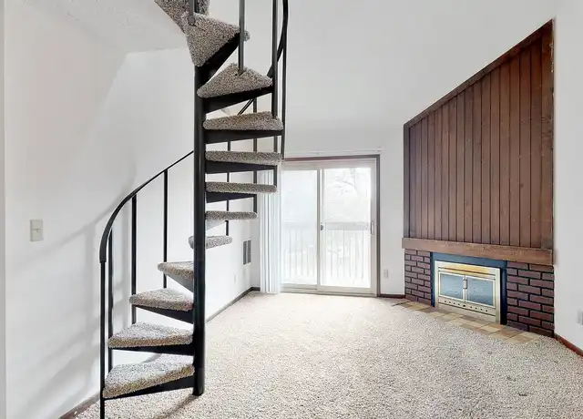Property at Robin Hill - 2000 Westown Pkwy, West Des Moines, IA, 50265, 1 bed, 1 bath, [object Object]