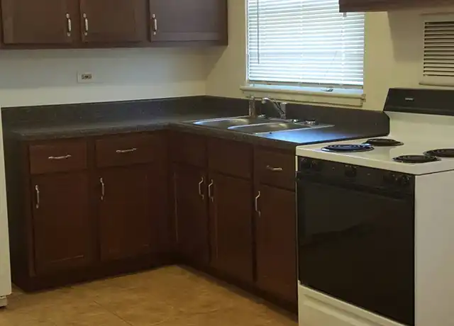 Property at 1616 17th St, North Chicago, IL, 60064, 1 bed, 1 bath, [object Object]