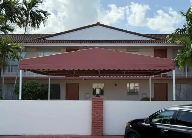 Property at 4928 Hollywood Blvd Unit 12, Hollywood, FL, 33021, 1 bed, 1 bath, [object Object]