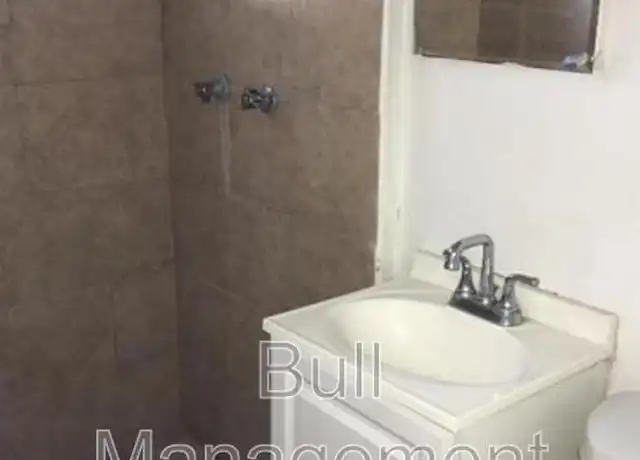 Property at 746 S Lee Ave Unit B, Orlando, FL, 32805, 2 beds, 1 bath, [object Object]