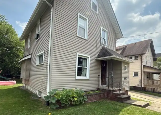 Property at 2317 11th St SW, Canton, OH, 44706, 3 beds, 1 bath, [object Object]