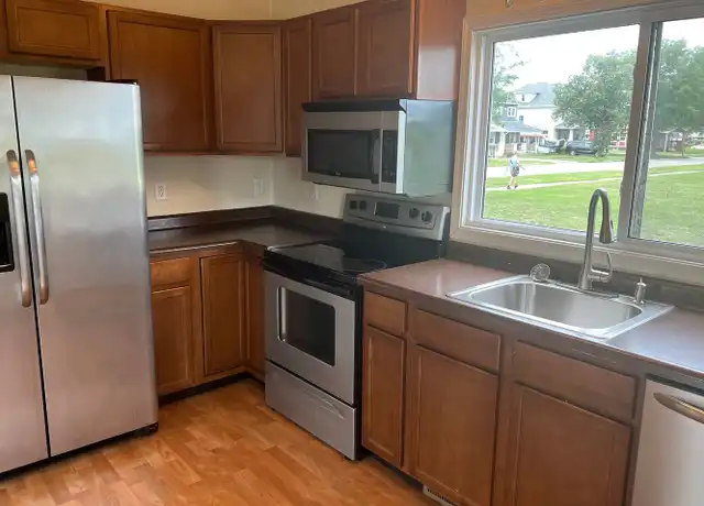 Property at 1631 Ellis Blvd NW, Cedar Rapids, IA, 52405, 3 beds, 1 bath, [object Object]
