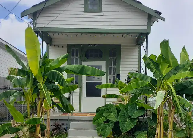 Property at 8428 Oleander St Unit B, New Orleans, LA, 70118, 1 bed, 1 bath, [object Object]