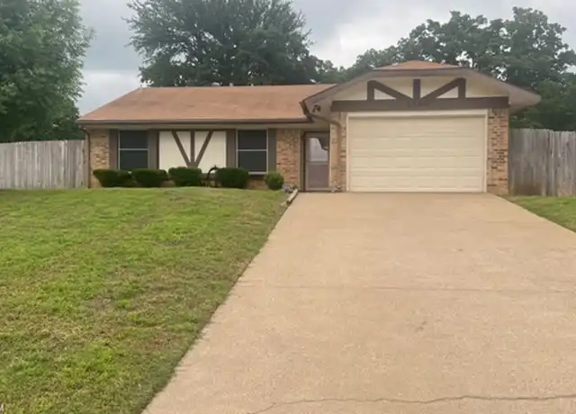 Property at 3900 Glen Knoll Ct, Arlington, TX, 76016, 3 beds, 2 baths, [object Object]