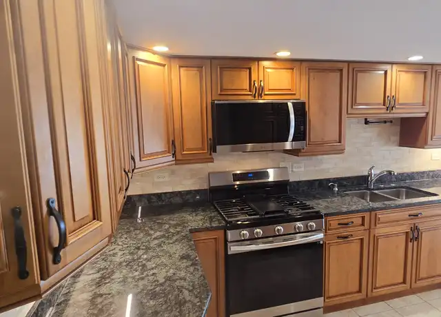 Property at 16601 Jean Ln Unit LANE1A, Tinley Park, IL, 60477, 2 beds, 1.5 baths, [object Object]