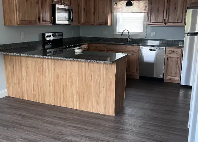 Property at 227 Ohio St Unit 2, Bangor, ME, 04401, 2 beds, 1 bath, [object Object]
