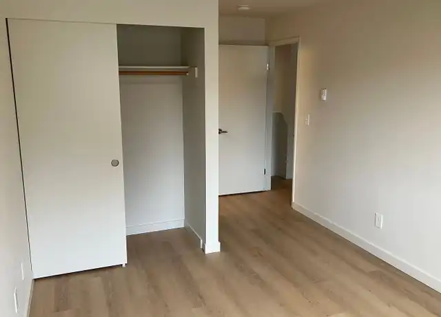 Property at 3624 Phinney Ave N Unit 203, Seattle, WA, 98103, 1 bed, 1 bath, [object Object]