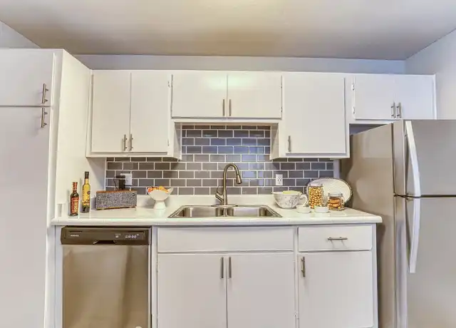 Property at Las Brisas Apartment Homes - 2525 N Los Altos Ave, Tucson, AZ, 85705, 1-2 bed, 1-2 bath, [object Object]