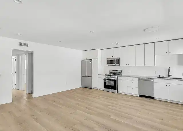 Property at 5746 Virginia Ave, Los Angeles, CA, 90038, 1 bed, 1 bath, [object Object]