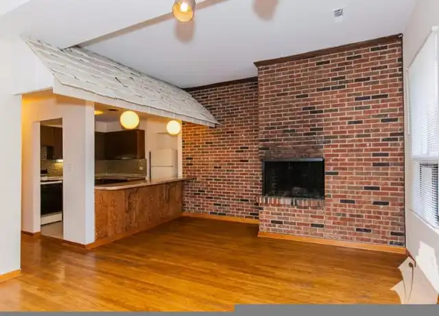 Property at 875 W Lill Ave, Chicago, IL, 60614, 2 beds, 1 bath, [object Object]