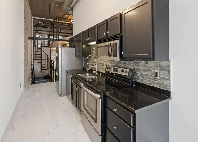Property at 521 7th Ave SE, Minneapolis, MN, 55414, 2 beds, 1 bath, [object Object]