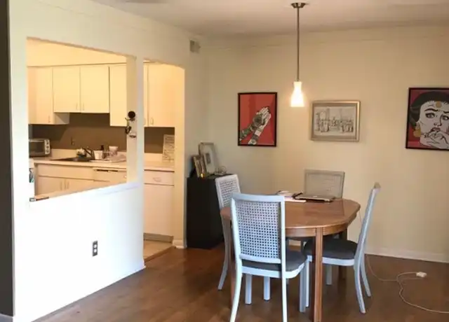 Property at 426 N Fox Hills Dr, Bloomfield Twp, MI, 48304, 1 bed, 1 bath, [object Object]