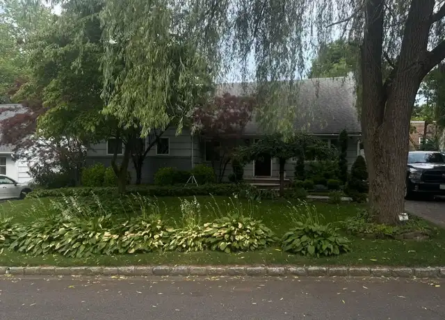 Property at 7 Henry St, Great Neck, NY, 11023, 5 beds, 3.5 baths, [object Object]
