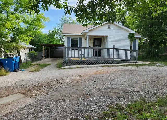 Property at 724 Wheless Ave, Kerrville, TX, 78028, 3 beds, 3 baths, [object Object]