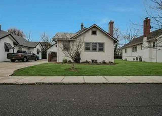 Property at 13 Crampton Ave, Great Neck, NY, 11023, 2 beds, 2 baths, [object Object]