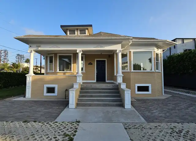 Property at 2084 W 24th St, Los Angeles, CA, 90018, 4 beds, 4 baths, [object Object]
