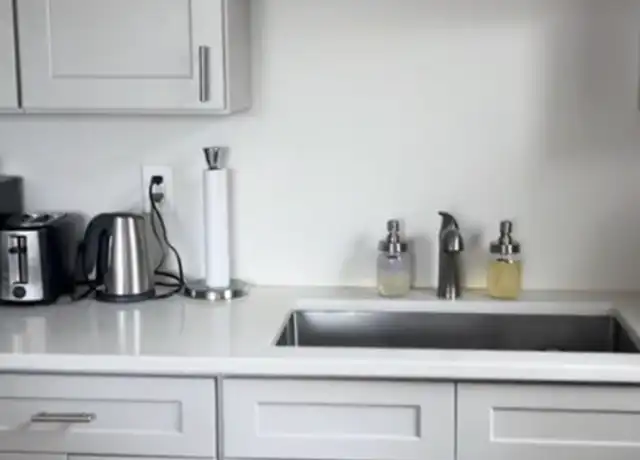 Property at 473 Broadway Unit 4, Medford, MA, 02155, 1 bed, 1 bath, [object Object]