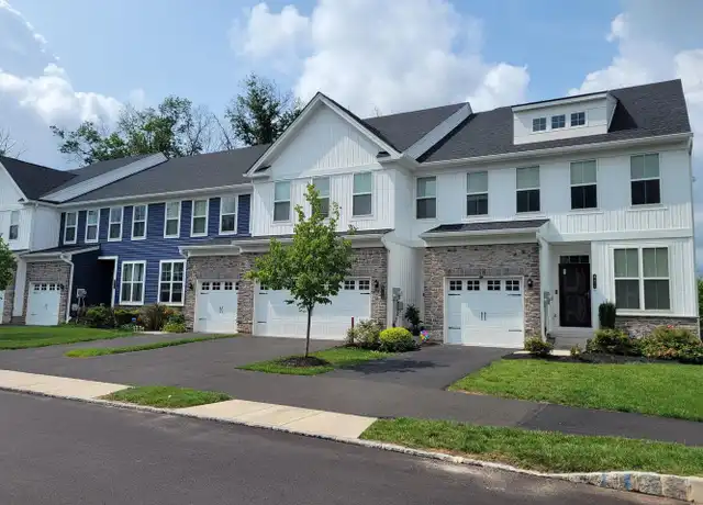 Property at 423 Wynstone Ct, Colmar, PA, 18915, 3 beds, 2.5 baths, [object Object]