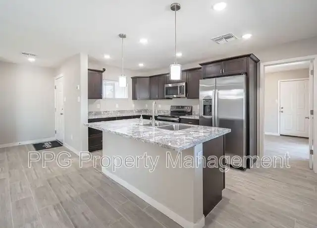 Property at 4002 N 59th Dr, Phoenix, AZ, 85033, 4 beds, 3 baths, [object Object]