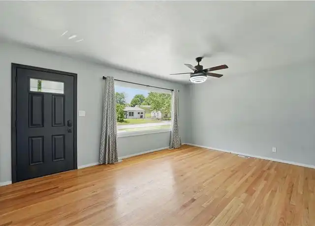 Property at 1111 N Indian Ln, Independence, MO, 64056, 2 beds, 1 bath, [object Object]